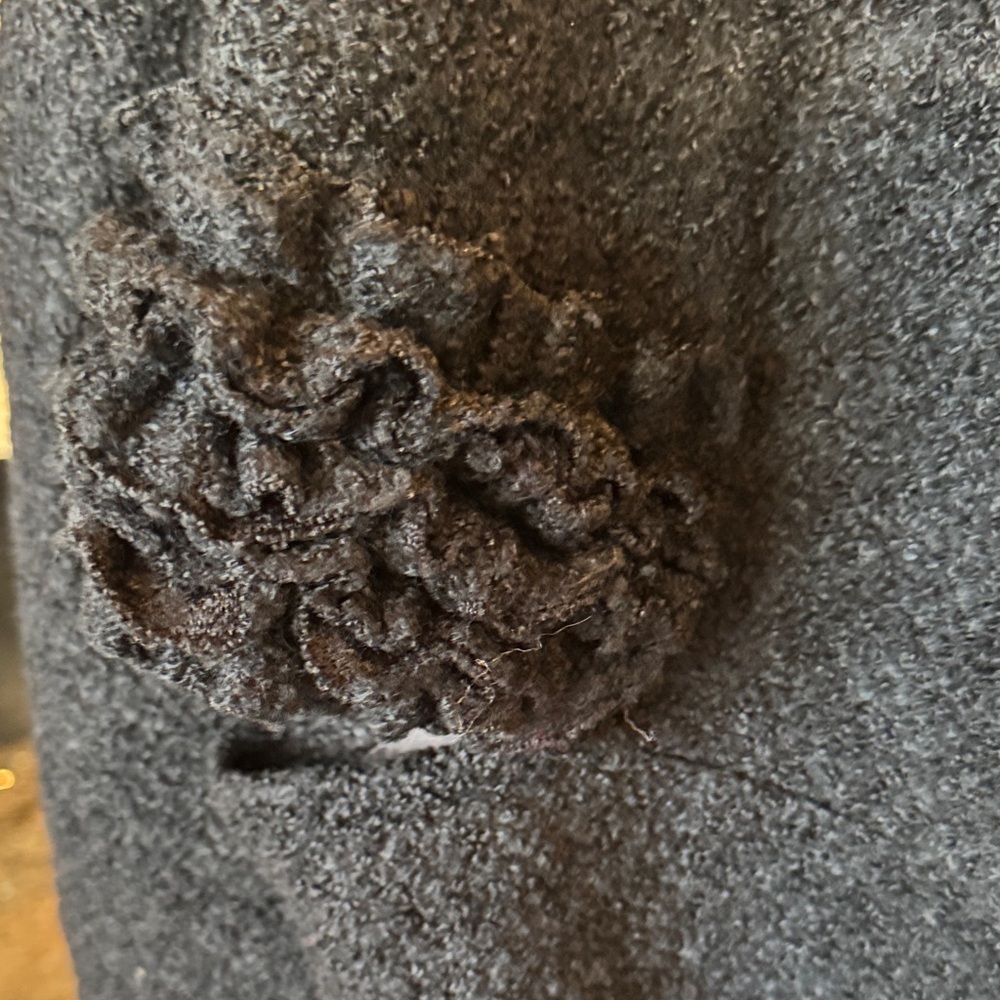 Iluvia 1978 Italy Wool Blend Textured Black Ornate Button Cape Size L/XL NWT - Picture 6 of 16